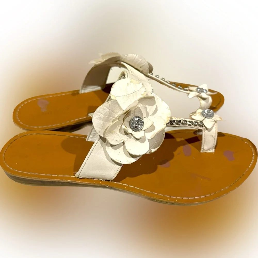 VTG BAMBOO WHITE FLOWER RHINESTONE SANDAL FLIP FLOP THONG BEACH POOL SWIM SUMMER